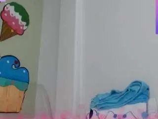 Skinnykalitzo18  live sex cam