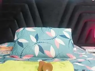 Thinsamathagirl  live sex cam