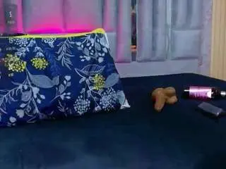 Thinsamathagirl  live sex cam