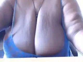 Verocuvry  live sex cam
