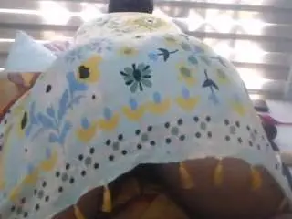 Foxybrowmxx  live sex cam