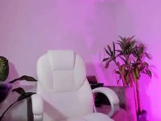 Kitsune-kass  live sex cam