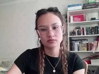 Reannaishibashi  live sex cam