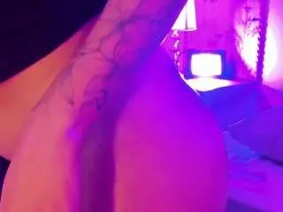 Fiorella-18  live sex cam