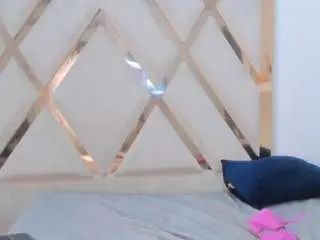 Miitchasm  live sex cam