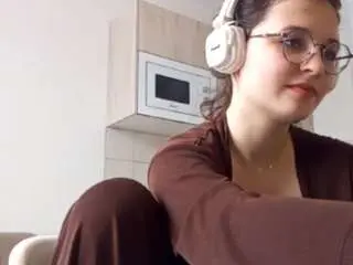 Nadineaysien  live sex cam
