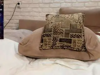 Bushe1  live sex cam