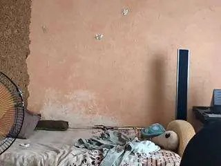 Dionnaseegars  live sex cam
