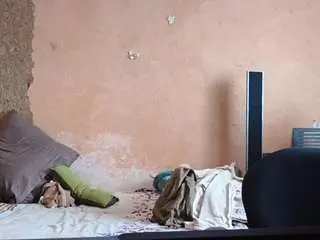 Dionnaseegars  live sex cam