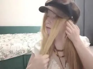 Dionnaseegars  live sex cam