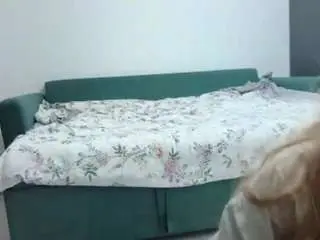 Dionnaseegars  live sex cam