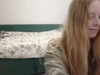 Dionnaseegars  live sex cam