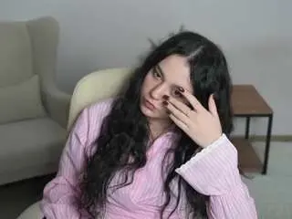 Lienpiercy  live sex cam