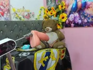Yenisexy  live sex cam