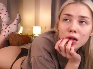 Blue-bow  live sex cam