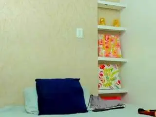 Lorenn-hill  live sex cam