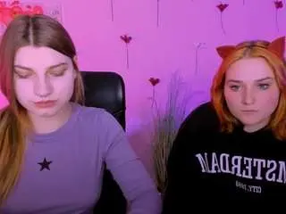 Casey-meow  live sex cam