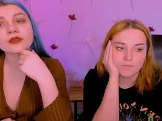 Casey-meow  live sex cam