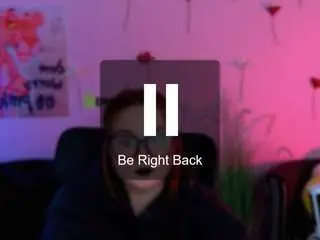 Casey-meow  live sex cam