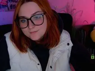 Casey-meow  live sex cam