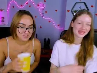 Cristin-kisses  live sex cam