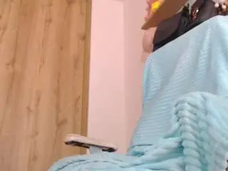 Emmma-1  live sex cam