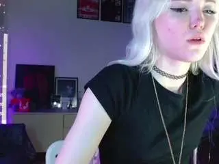 Evian-lui  live sex cam