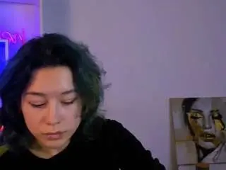 Kira-vee  live sex cam