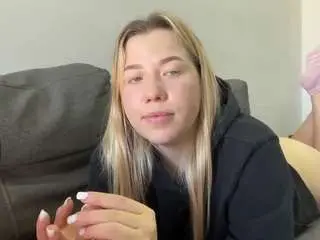 Alyrasunkarl  live sex cam