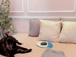 Lucycanels  live sex cam