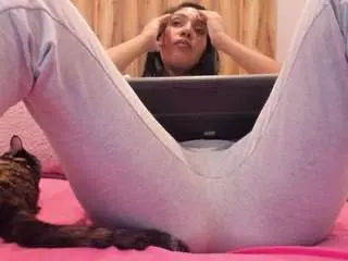Lucycanels  live sex cam