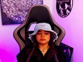 Scarletthudsson  live sex cam