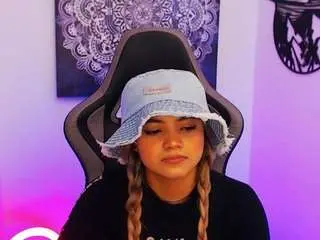 Scarletthudsson  live sex cam