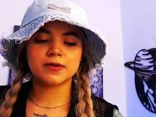 Scarletthudsson  live sex cam