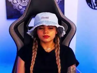 Scarletthudsson  live sex cam