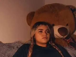 Scarletthudsson  live sex cam