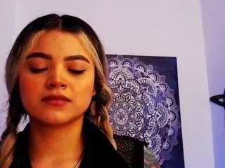 Scarletthudsson  live sex cam