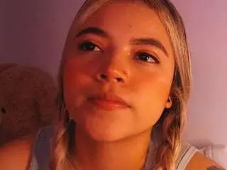 Scarletthudsson  live sex cam