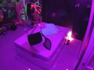 Voyeurcam-casa-salsa-disturbed  live sex cam