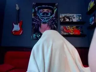 Kiitt-iexxx  live sex cam