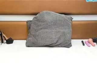 Mileycoxy  live sex cam