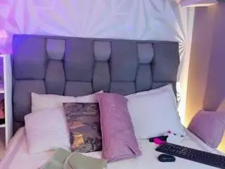 Perlaa-moonn  live sex cam