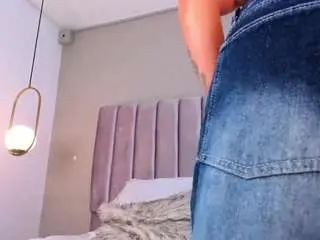 Alexarhoades  live sex cam