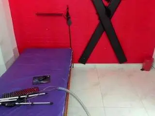 Bdsmforever18  live sex cam