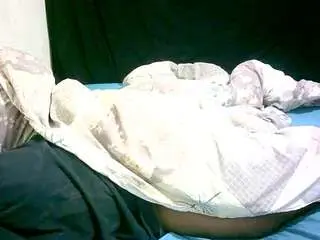 Hornyvibesx  live sex cam