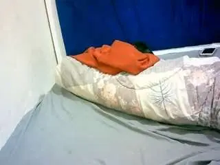 Hornyvibesx  live sex cam