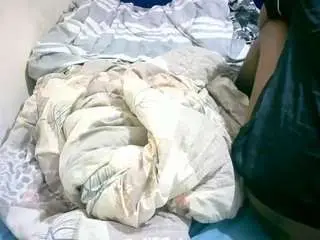 Hornyvibesx  live sex cam