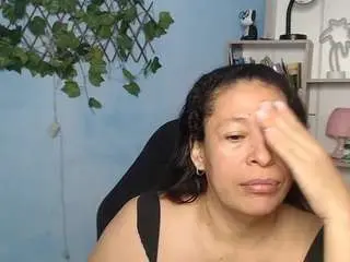 Martina-miilf  live sex cam