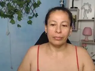 Martina-miilf  live sex cam