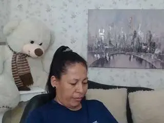 Martina-miilf  live sex cam